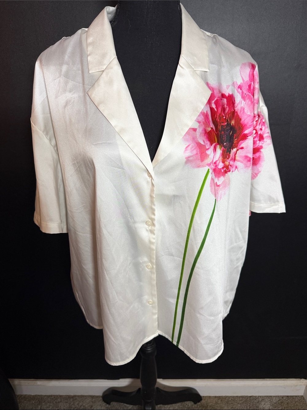 Express Silk-Feel White Button-Up Top with Pink Floral Print Size L